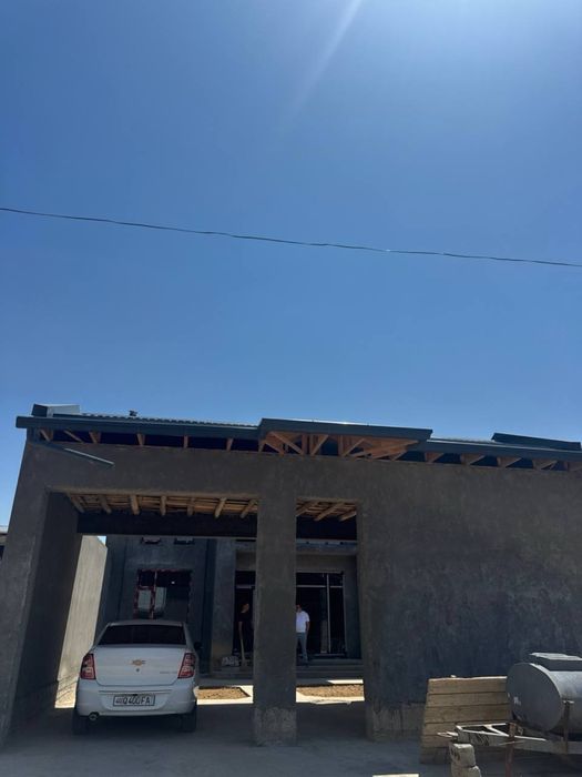 2,5 сўтхли Уй СОТИЛАДИ янги қурилга каробка халатда