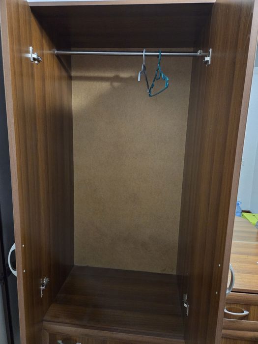 Продам шкаф для прихожей