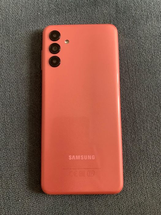 Продам Samsung A04s.
