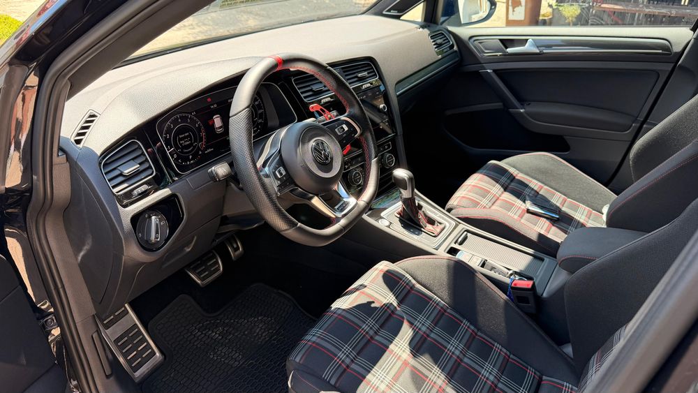 VW Golf 7.5 GTI Performance 245 CP DSG | Trapa | Dynaudio | ACC | 72.500 km