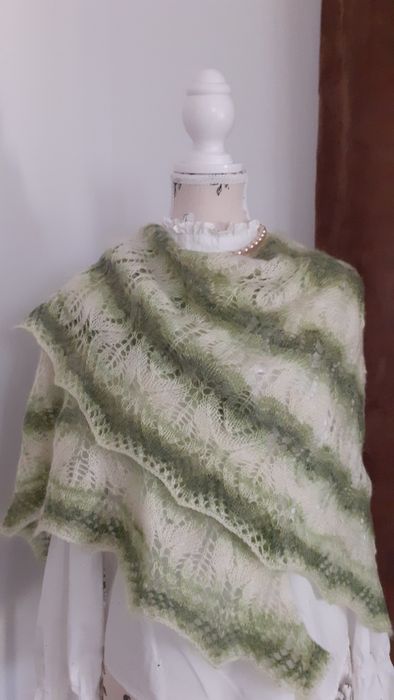 Șal tricotat din mohair