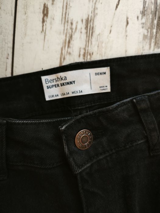 Мъжки дънки слим модел и мъжки ризи