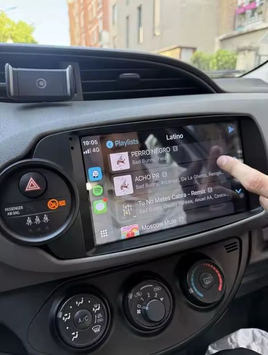 Navigatie Android Toyota Yaris Waze YouTube GPS