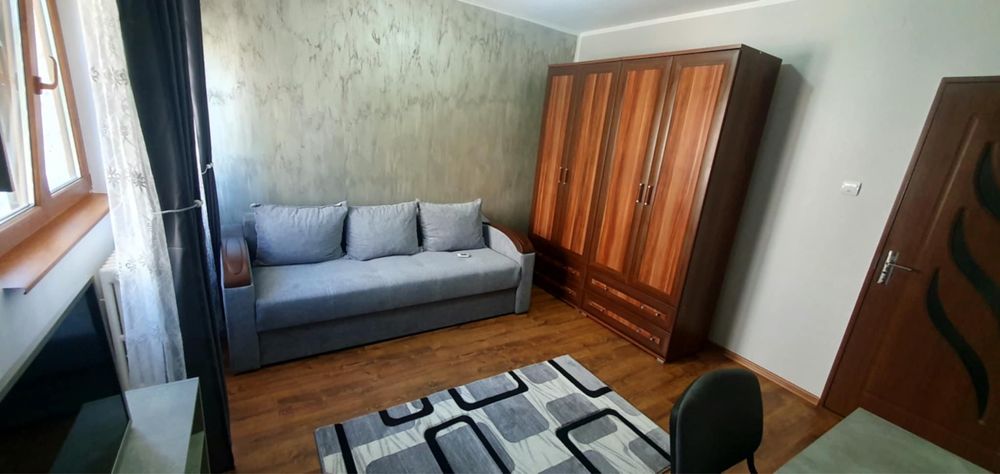 Inchiriez apartament cu o camera !