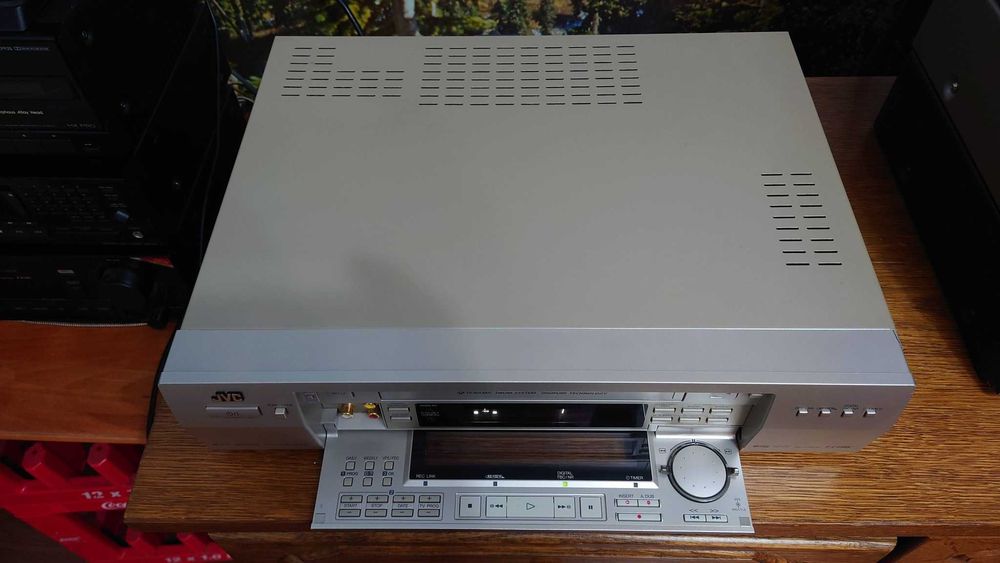 JVC HR-S9600 EU, videorecorder S-vhs, TBC Arad • OLX.ro