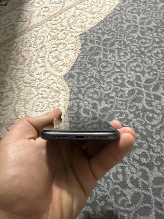 айфон 11 оригинал