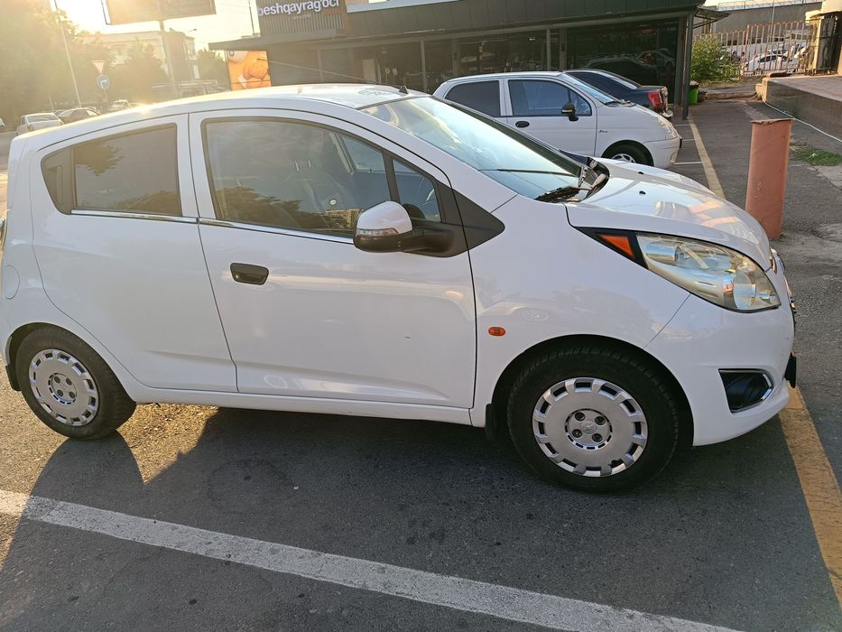 Аренда-Выкуп Спарк 2012 года, цвет белый