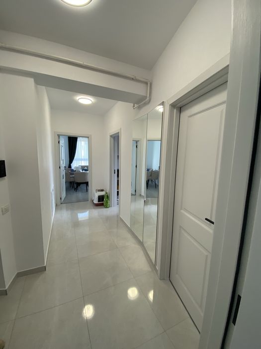 De Vanzare Apartament  2Cam cu Garaj Bloc 2025 pret 150.000€