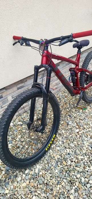 Vând bicicleta Trek Remedy  7