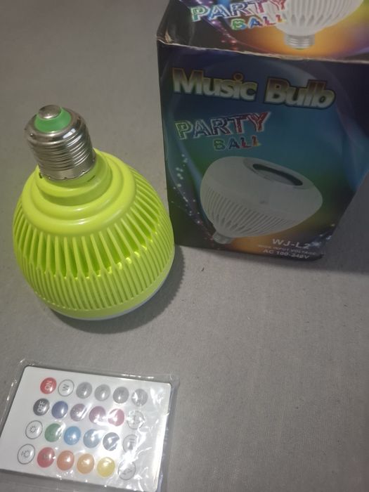 Продавам Music Bulb