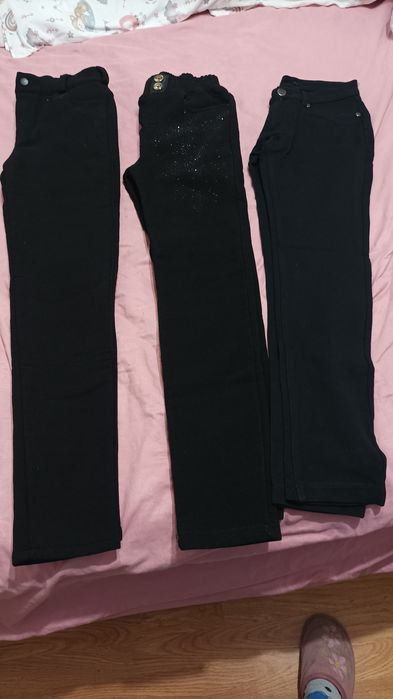 Продаются школьные брюки черные на девочку осень зима