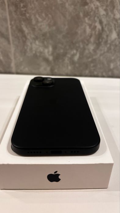 iPhone 15 128GB