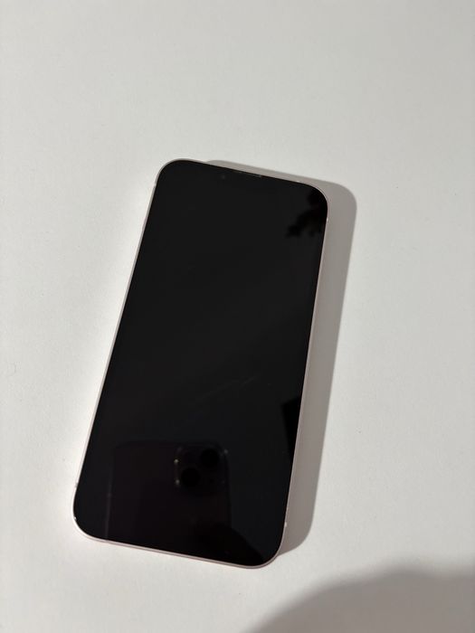 Vand Iphone 13 Roz