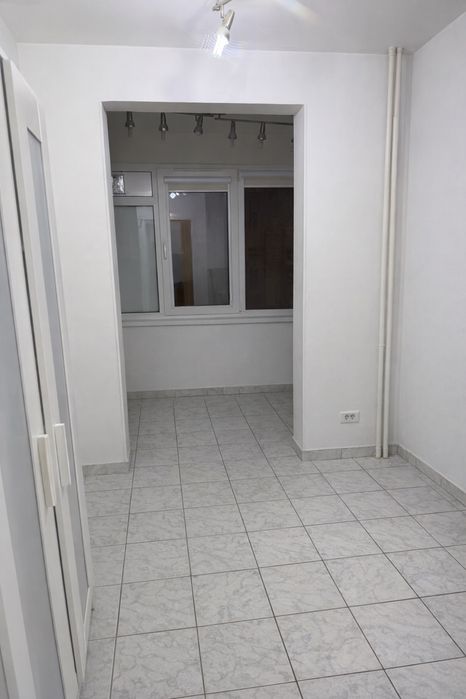 Apartament 2 camere spatiu comercial