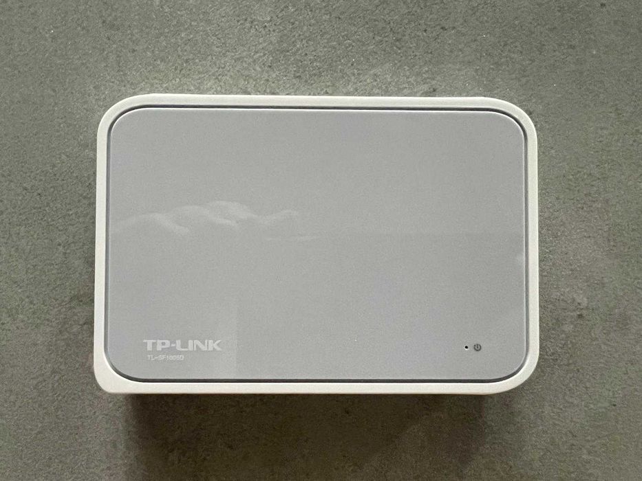 Switch TP-LINK TL-SF1005D sigilat