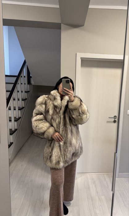 Vând blană naturală de vulpe , este ca noua