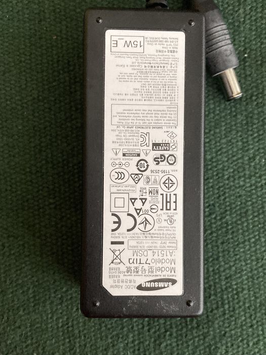 Alimentator 14v samsung. Incarcator 14v samsung. Adaptor samsung 14v