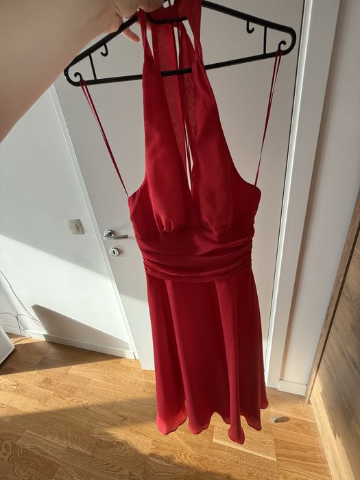 Червена рокля за баллове