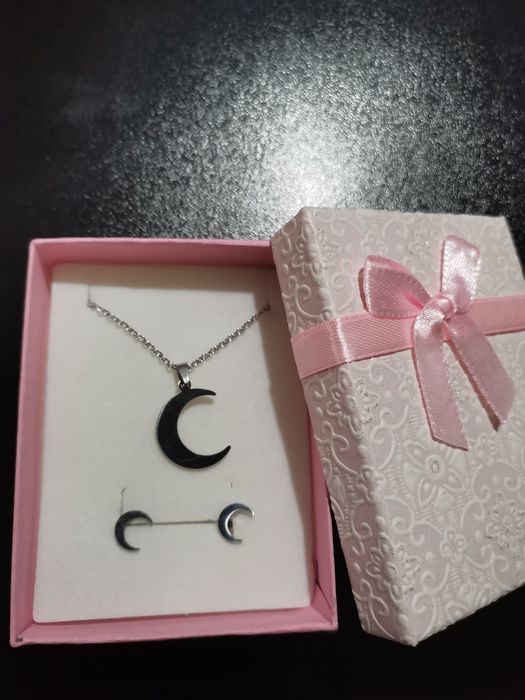 Дамски  Колиета с обеци