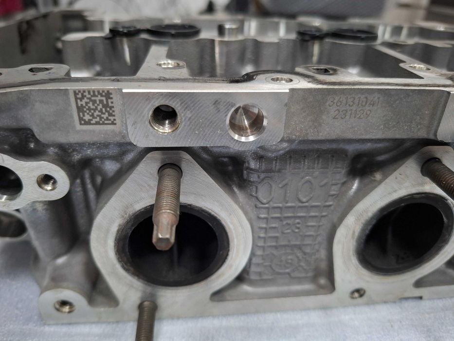 8580269 Нова Цилиндрова глава валове B37 C15A BMW X1 16d MINI F60 F56