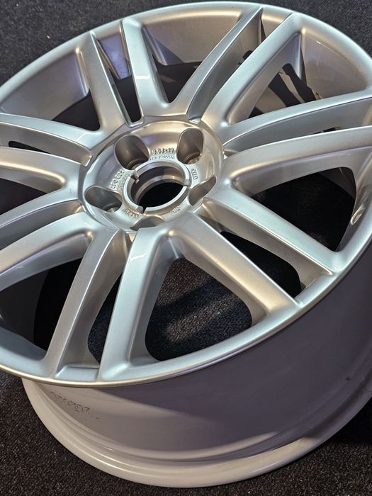 janta aliaj noua originala audi 

cod oe: 4f0 601 025 al

r18 / 8.5j /