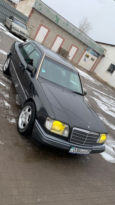 Мерседес 124 320