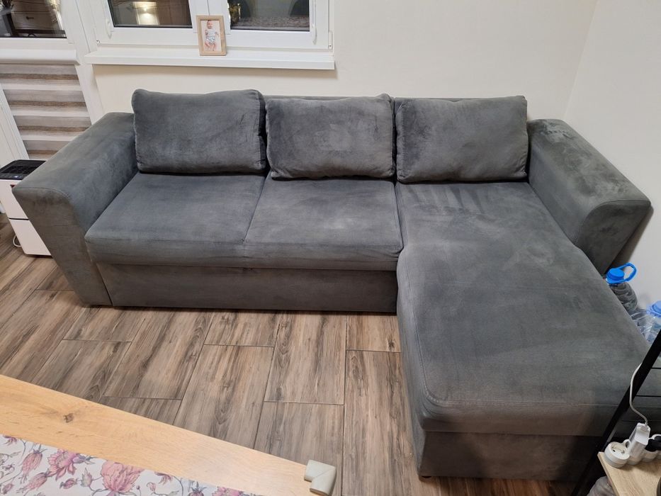 Разтегателен диван