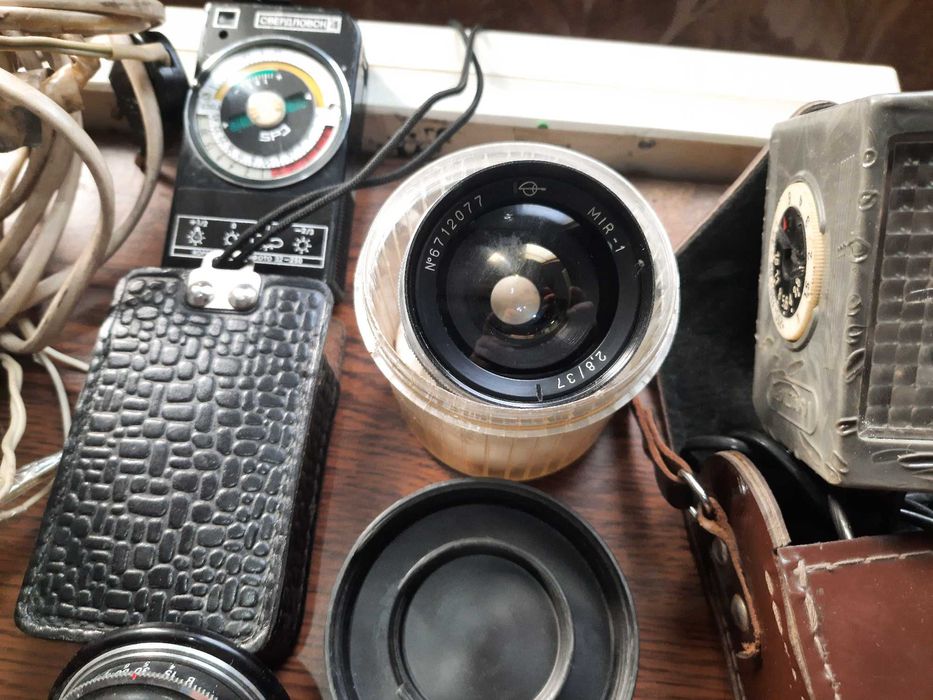 Продам фотоаппараты и объектив