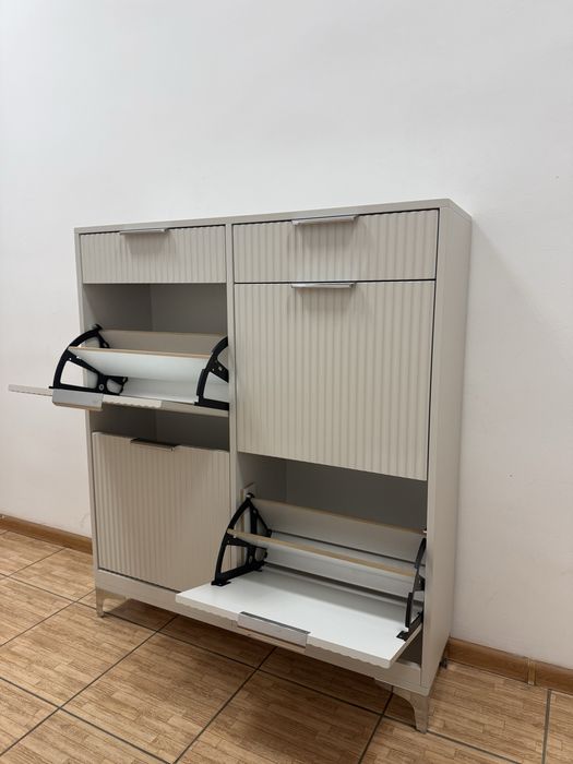 Продам новые обувницы