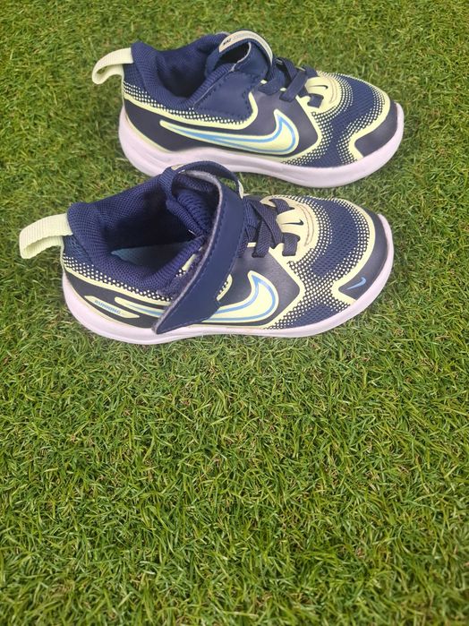 Обувки Nike за момче