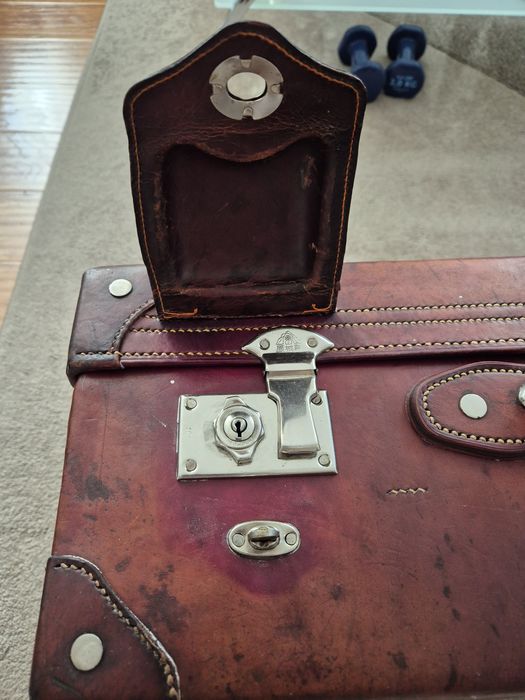 Valiza/geamantan piele vechi