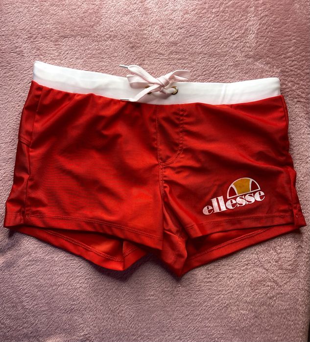 Șort de plajă. Model fitness.Material de caliate.