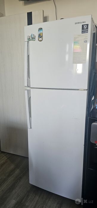 Продам холодильник Samsung