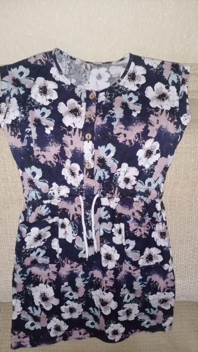 Продам новое платье размер 42