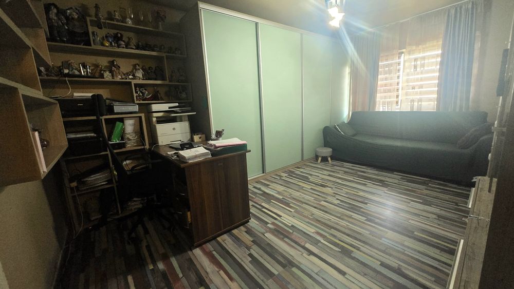 Vand apartament 3 camere