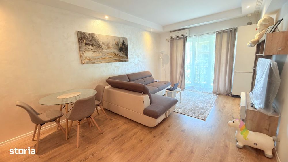 Apartament 2 camere, mobilat/utilat, vedere la piscina,în Cosmopolis !