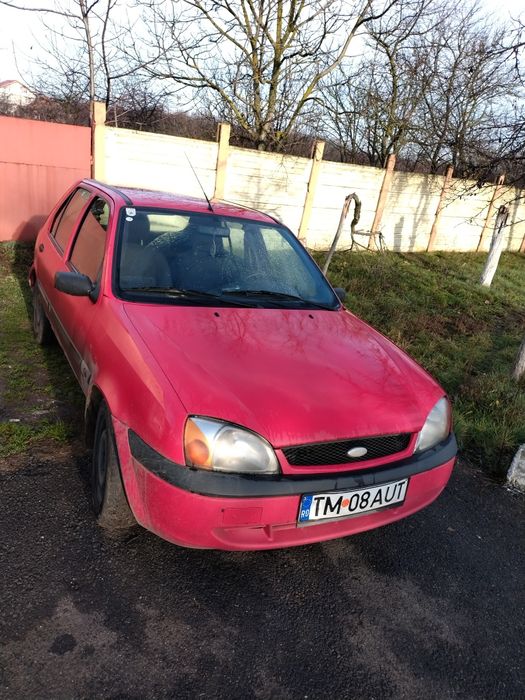 Vand Ford fiesta 1.8 td