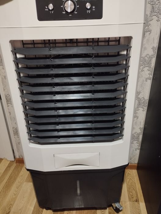 Продаётся напольный водяной кондиционер в отличном состоянии