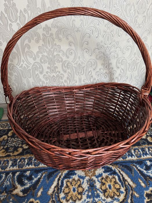 Продам большую корзину