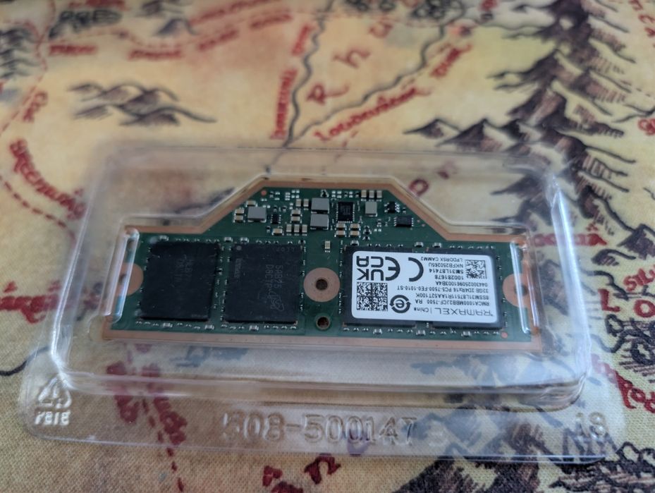 Продавам нова леново/lenovo 32gb lpcamm2 ram