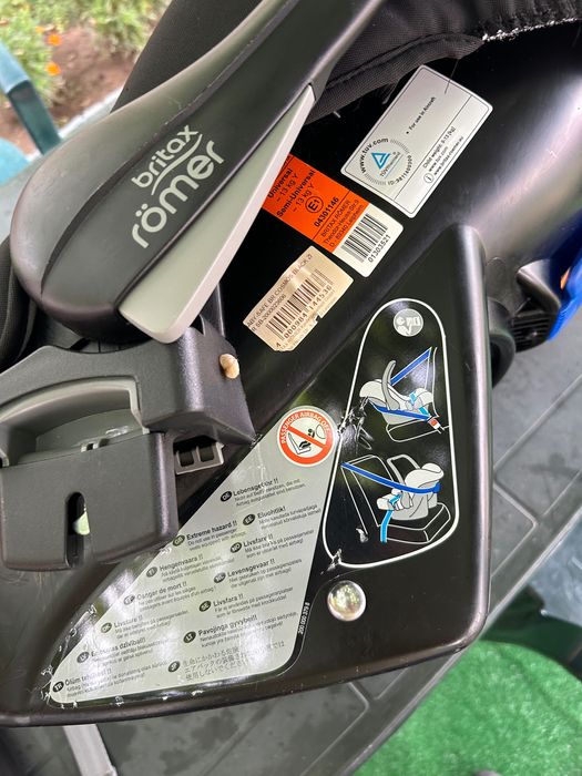 Детско столче за кола Britax Römer Baby Safe, 0-13kг + isofix база