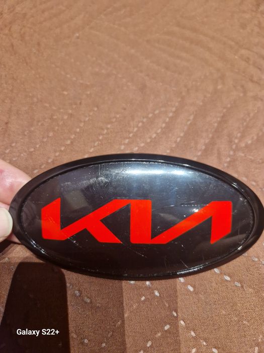 Емблеми за Киа предна и задна!Предната е 11.5см х 5.8см
Задната е 13.5