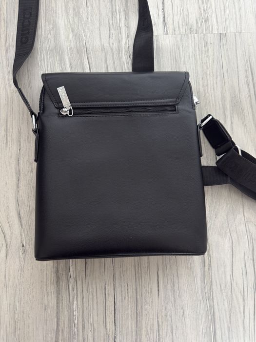 Мъжка кожена чанта GUCCI