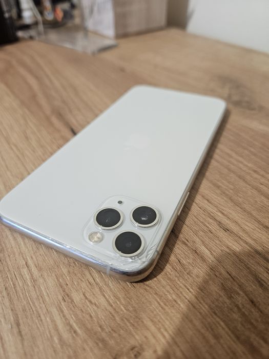 iPhone 11 Pro Max 64GB - Пълен оригинален комплект + подаръци

Pro Ma