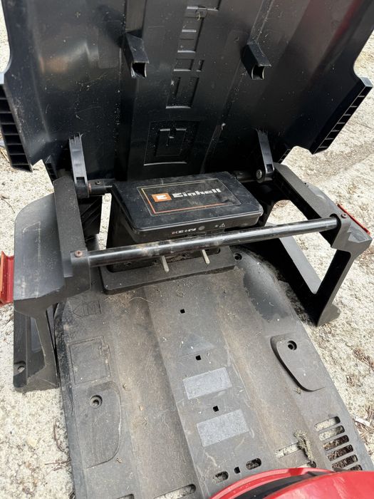 Косачка робот Einhell