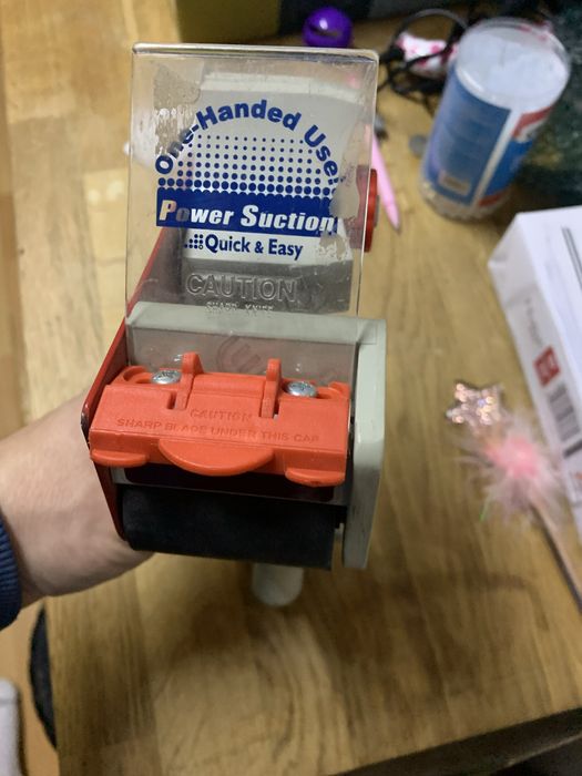 Pistol aplicat banda adeziva