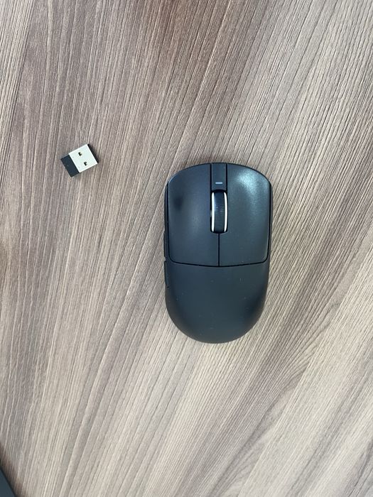 Продам мышку VXE R1 Se+