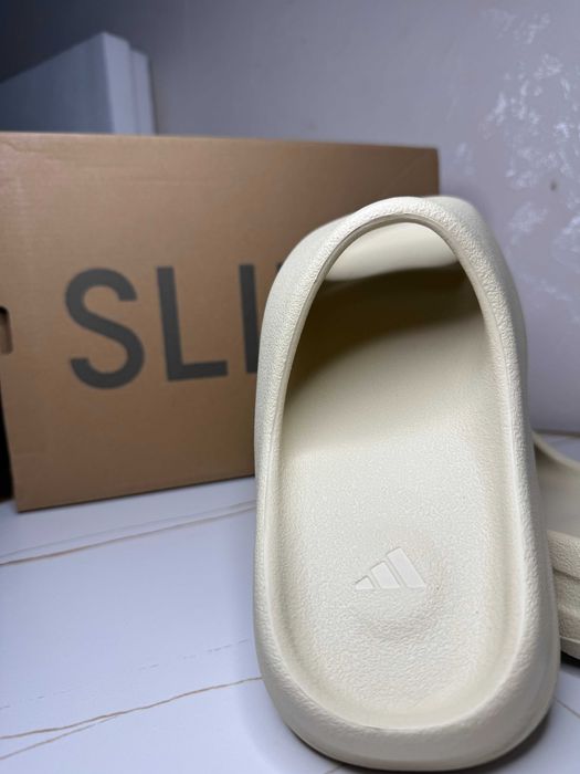 Papuci Adidas YEEZY Slides galbeni 38