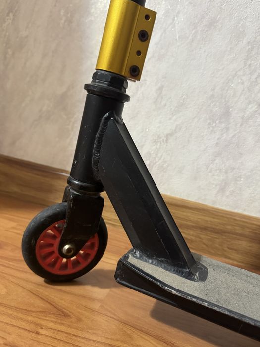 Трюковой самокат Scooter