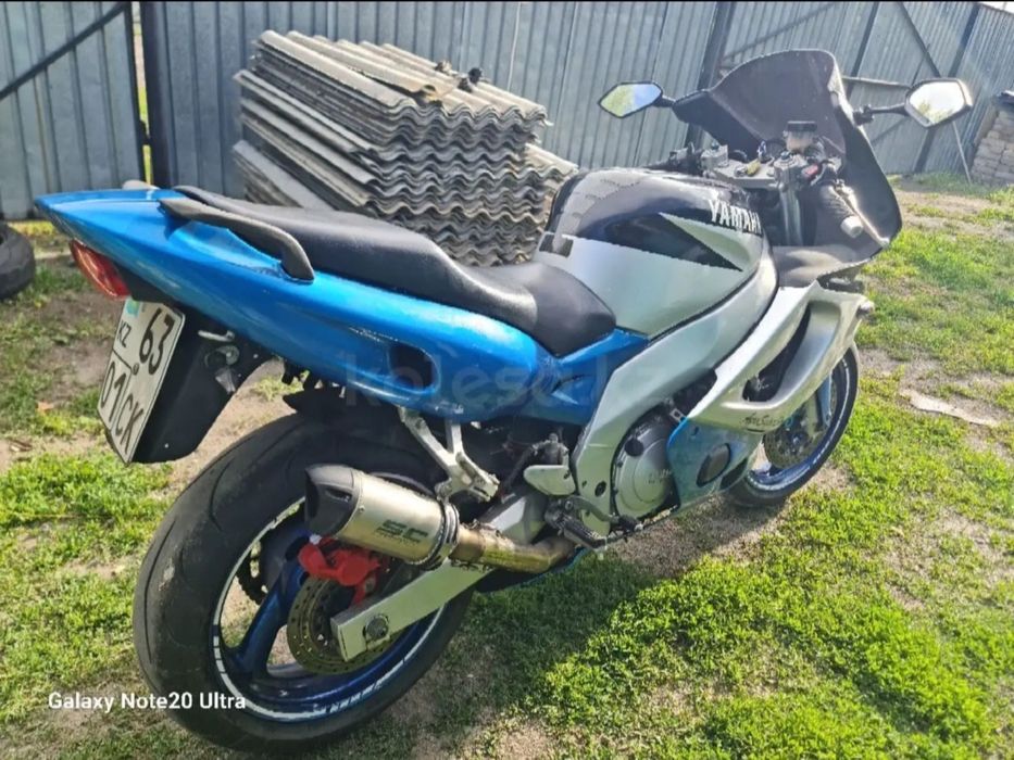 Yamaha YZF 600 спортбайк